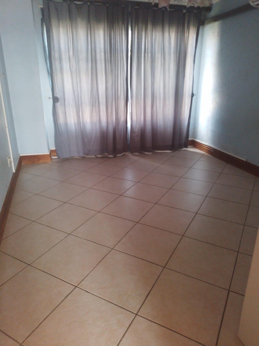 6 Bedroom Property for Sale in Die Heuwel Mpumalanga