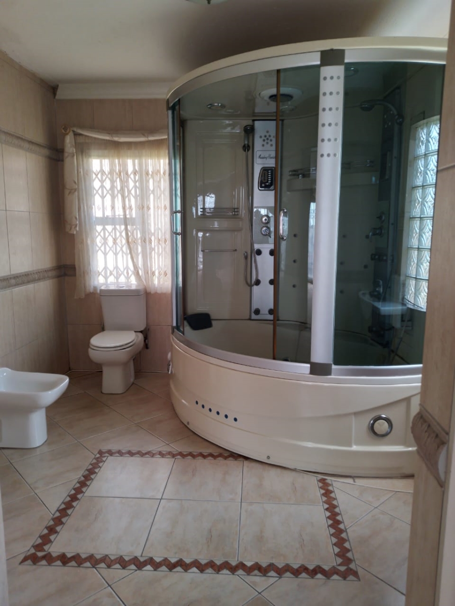 6 Bedroom Property for Sale in Die Heuwel Mpumalanga