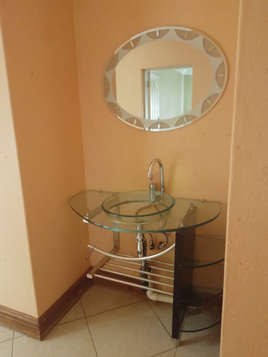 6 Bedroom Property for Sale in Die Heuwel Mpumalanga