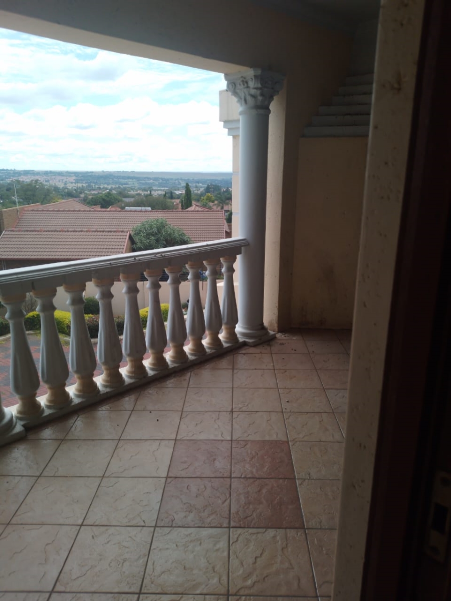 6 Bedroom Property for Sale in Die Heuwel Mpumalanga