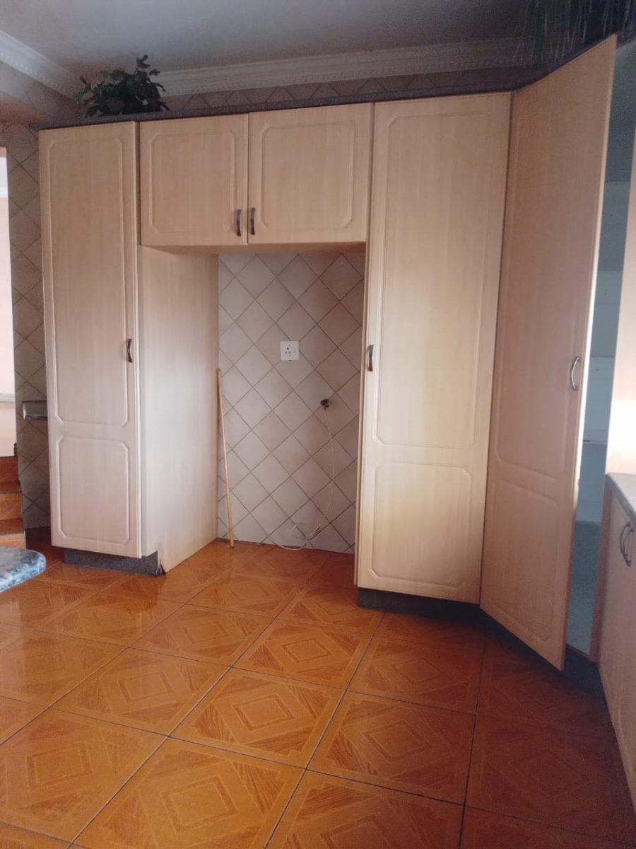 6 Bedroom Property for Sale in Die Heuwel Mpumalanga