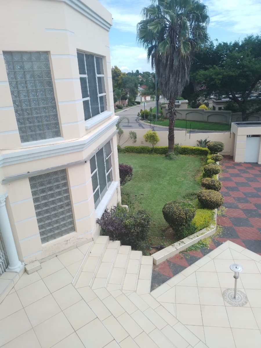 6 Bedroom Property for Sale in Die Heuwel Mpumalanga