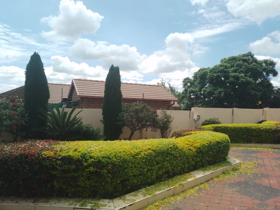 6 Bedroom Property for Sale in Die Heuwel Mpumalanga
