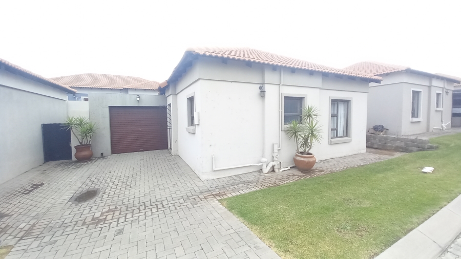 To Let 2 Bedroom Property for Rent in Terra Nova Mpumalanga