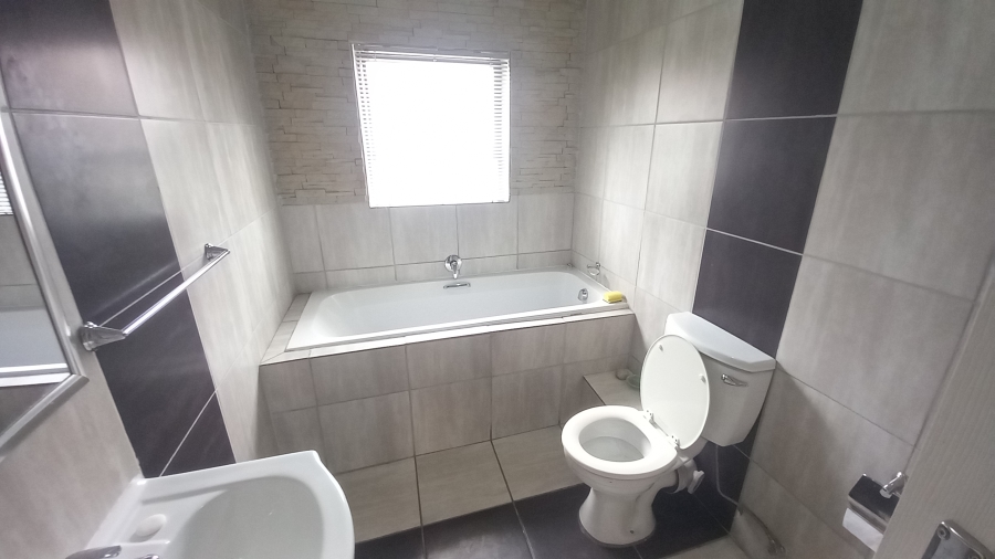 To Let 2 Bedroom Property for Rent in Terra Nova Mpumalanga