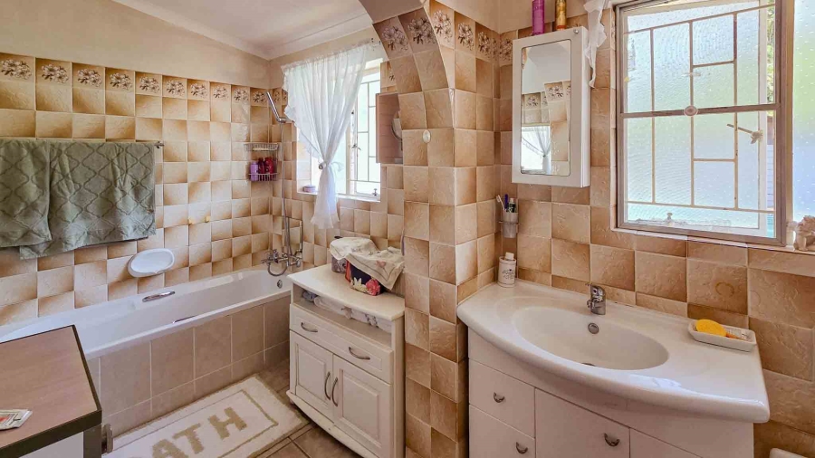 4 Bedroom Property for Sale in West Acres Ext 6 Mpumalanga