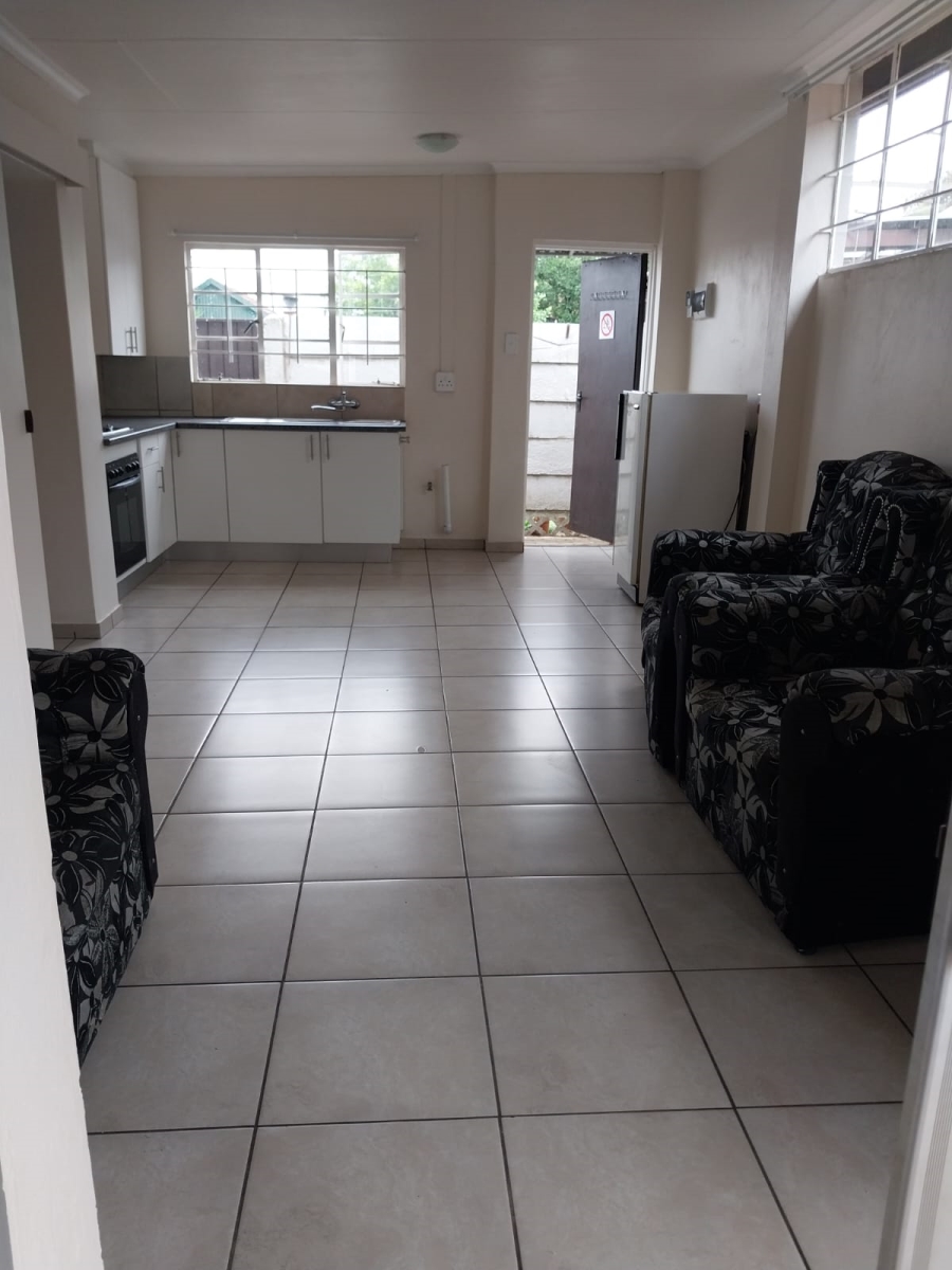 7 Bedroom Property for Sale in Eloff Mpumalanga