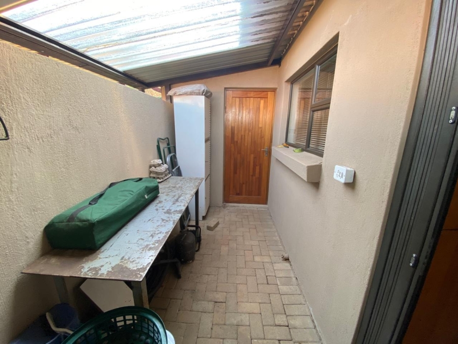 2 Bedroom Property for Sale in White River Mpumalanga