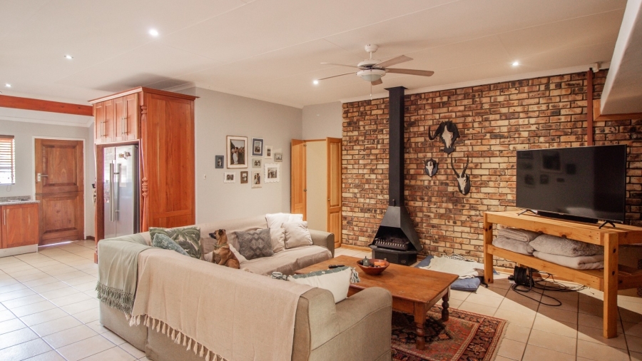 5 Bedroom Property for Sale in White River Estates Mpumalanga