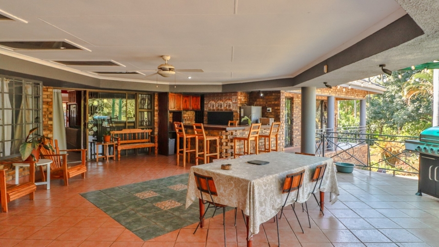 5 Bedroom Property for Sale in White River Estates Mpumalanga