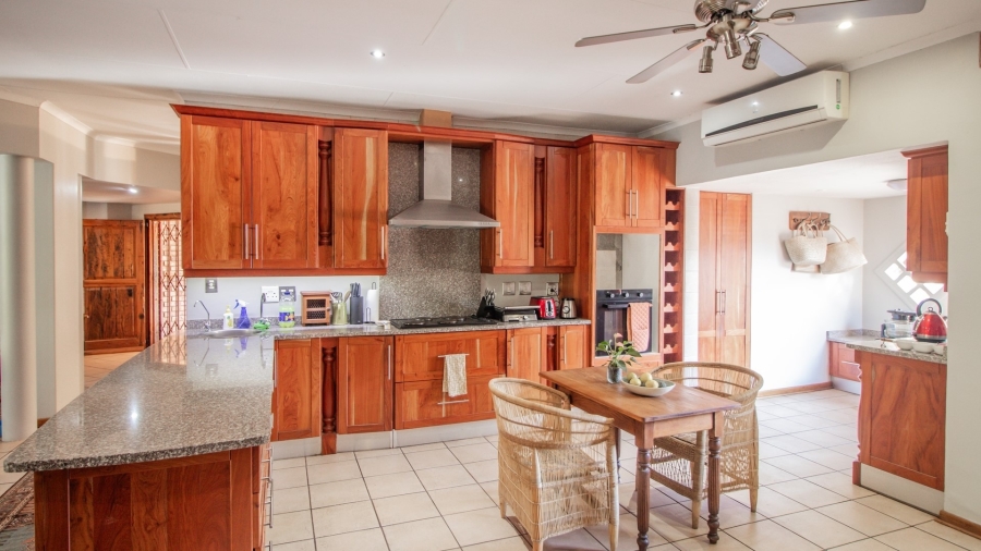 5 Bedroom Property for Sale in White River Estates Mpumalanga