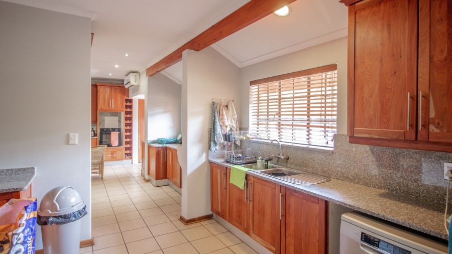 5 Bedroom Property for Sale in White River Estates Mpumalanga