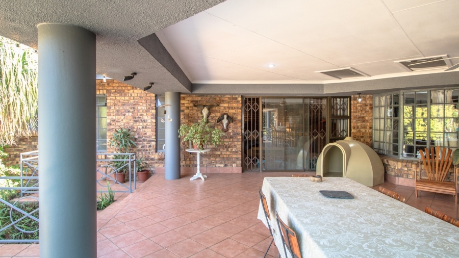 5 Bedroom Property for Sale in White River Estates Mpumalanga