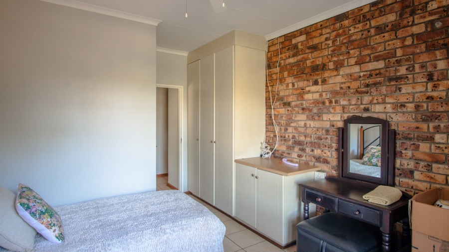 5 Bedroom Property for Sale in White River Estates Mpumalanga