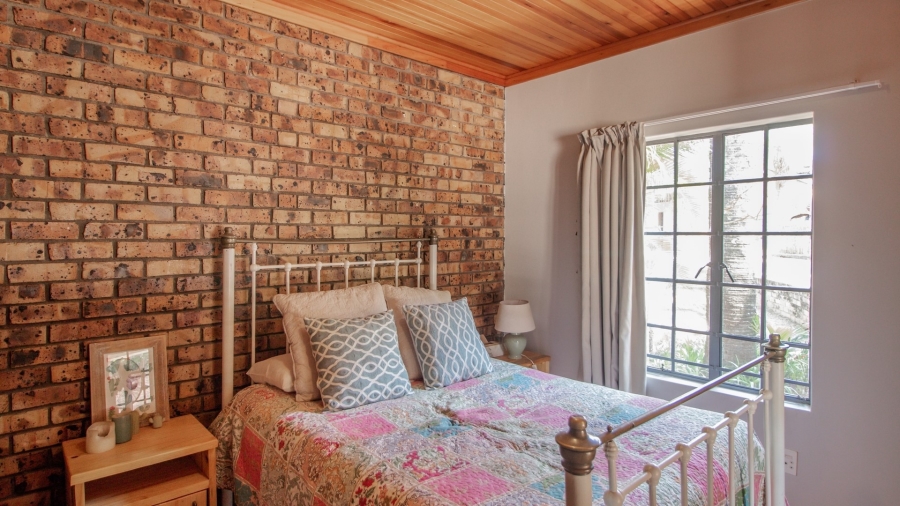 5 Bedroom Property for Sale in White River Estates Mpumalanga