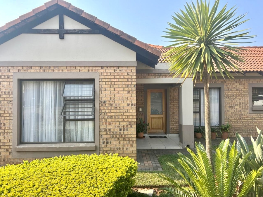 3 Bedroom Property for Sale in Bateleur Estate Mpumalanga