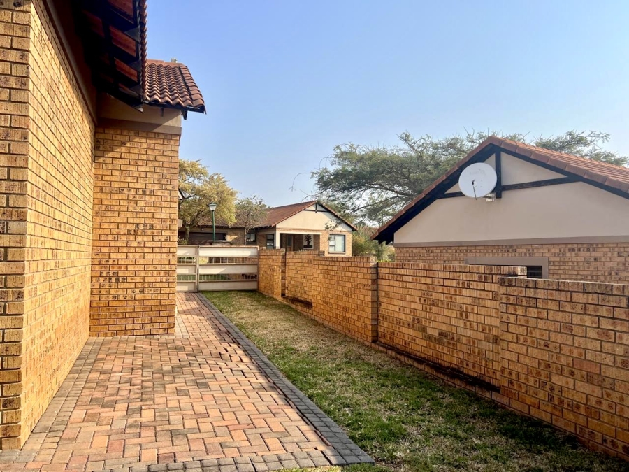 3 Bedroom Property for Sale in Bateleur Estate Mpumalanga