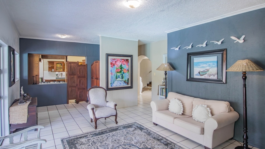 8 Bedroom Property for Sale in Colts Hill Mpumalanga