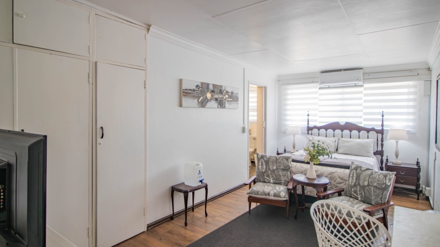 8 Bedroom Property for Sale in Colts Hill Mpumalanga