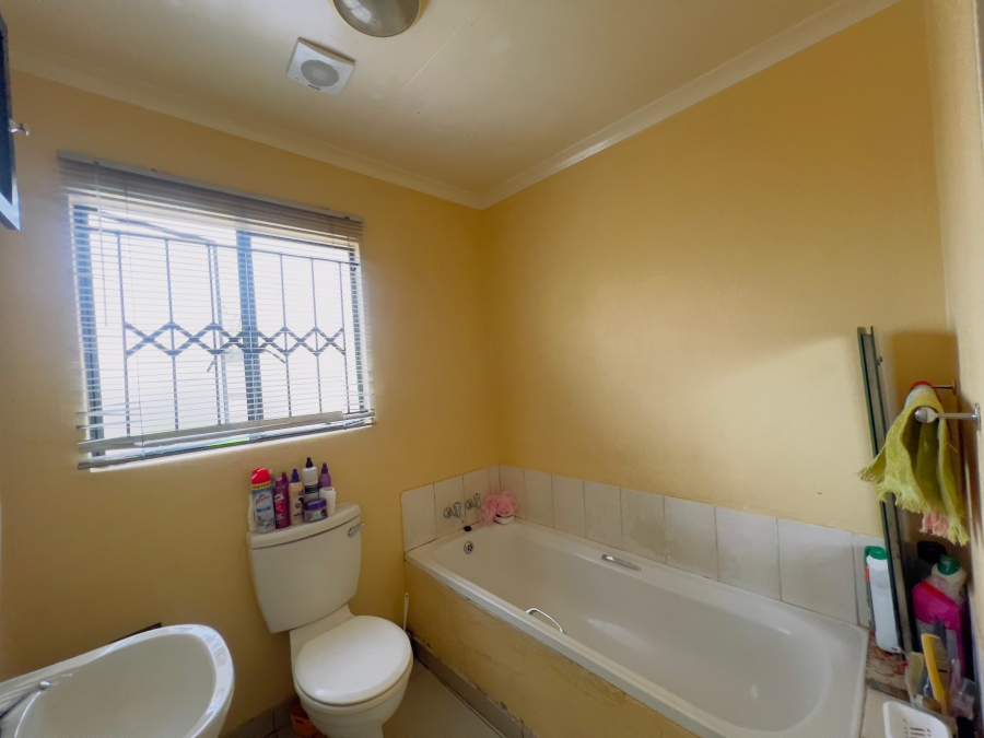 2 Bedroom Property for Sale in Karino Mpumalanga