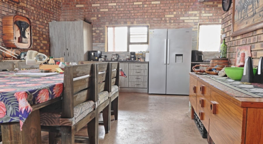 3 Bedroom Property for Sale in Marloth Park Mpumalanga