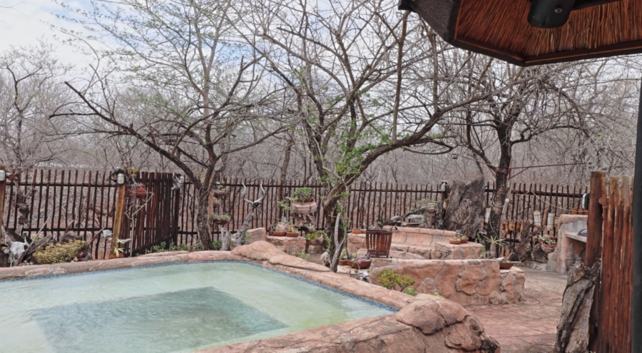 2 Bedroom Property for Sale in Marloth Park Mpumalanga