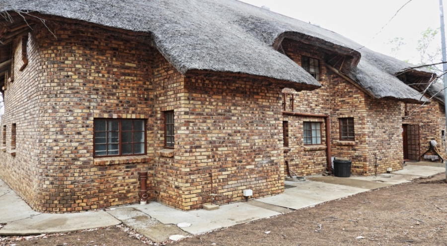 9 Bedroom Property for Sale in Marloth Park Mpumalanga