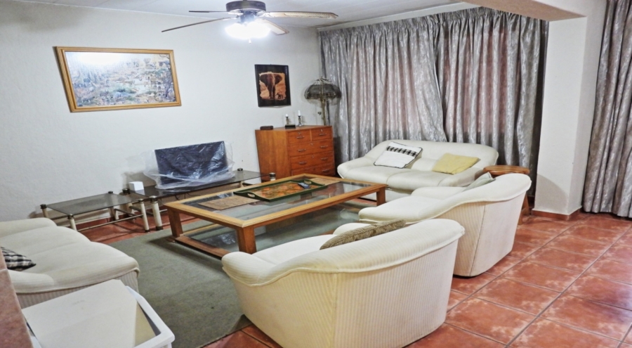 9 Bedroom Property for Sale in Marloth Park Mpumalanga