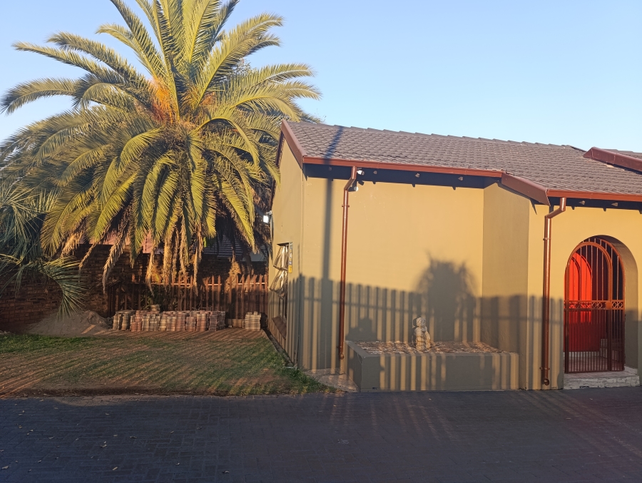 4 Bedroom Property for Sale in Die Heuwel Ext 1 Mpumalanga