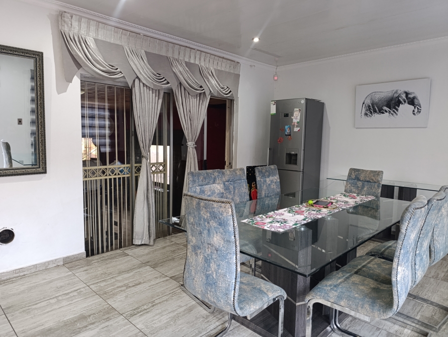 4 Bedroom Property for Sale in Die Heuwel Ext 1 Mpumalanga