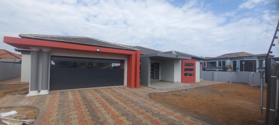 4 Bedroom Property for Sale in Aerorand Mpumalanga