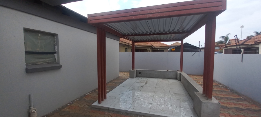 4 Bedroom Property for Sale in Aerorand Mpumalanga