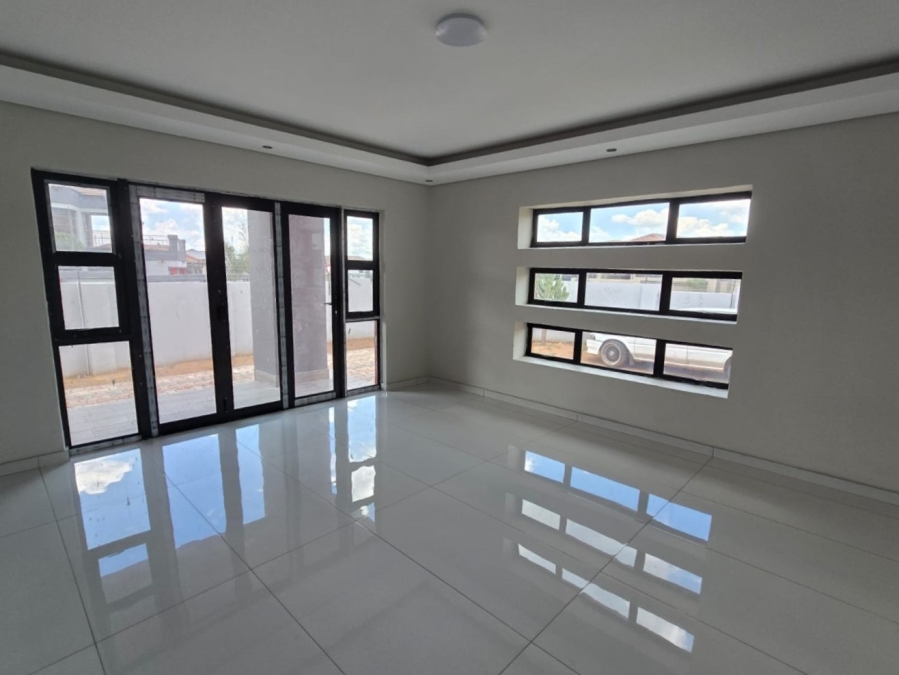 4 Bedroom Property for Sale in Aerorand Mpumalanga