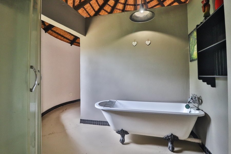 7 Bedroom Property for Sale in White River Mpumalanga