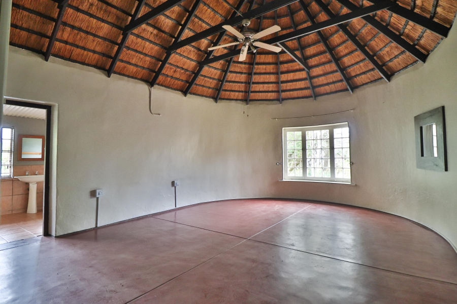 7 Bedroom Property for Sale in White River Mpumalanga