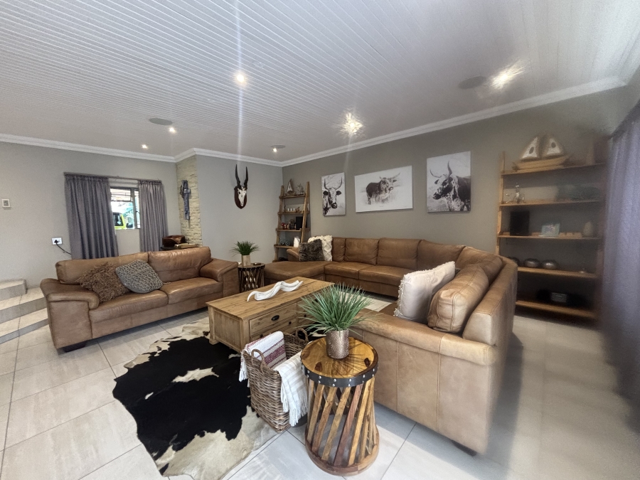 5 Bedroom Property for Sale in Reyno Ridge Mpumalanga