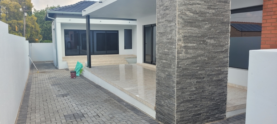 5 Bedroom Property for Sale in Aerorand Mpumalanga