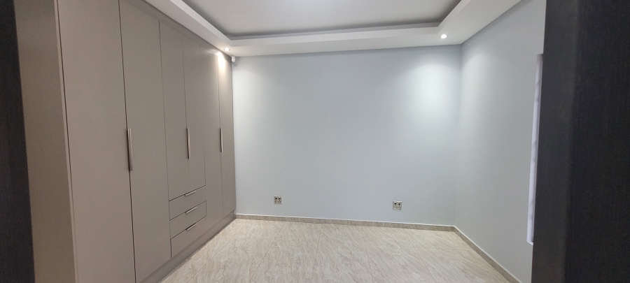 5 Bedroom Property for Sale in Aerorand Mpumalanga