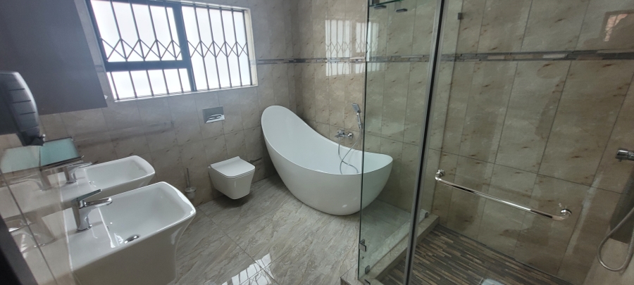 5 Bedroom Property for Sale in Aerorand Mpumalanga