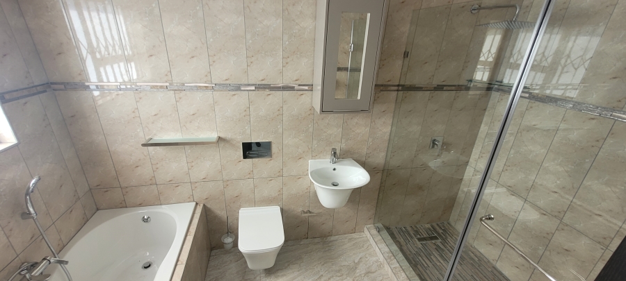 5 Bedroom Property for Sale in Aerorand Mpumalanga