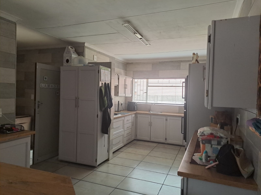 To Let 3 Bedroom Property for Rent in Ben Fleur Mpumalanga