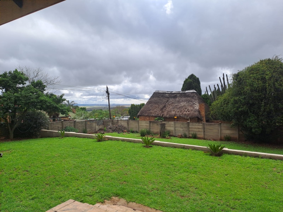 To Let 3 Bedroom Property for Rent in Ben Fleur Mpumalanga