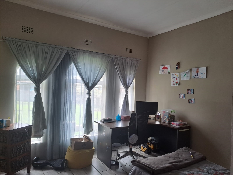 To Let 3 Bedroom Property for Rent in Ben Fleur Mpumalanga