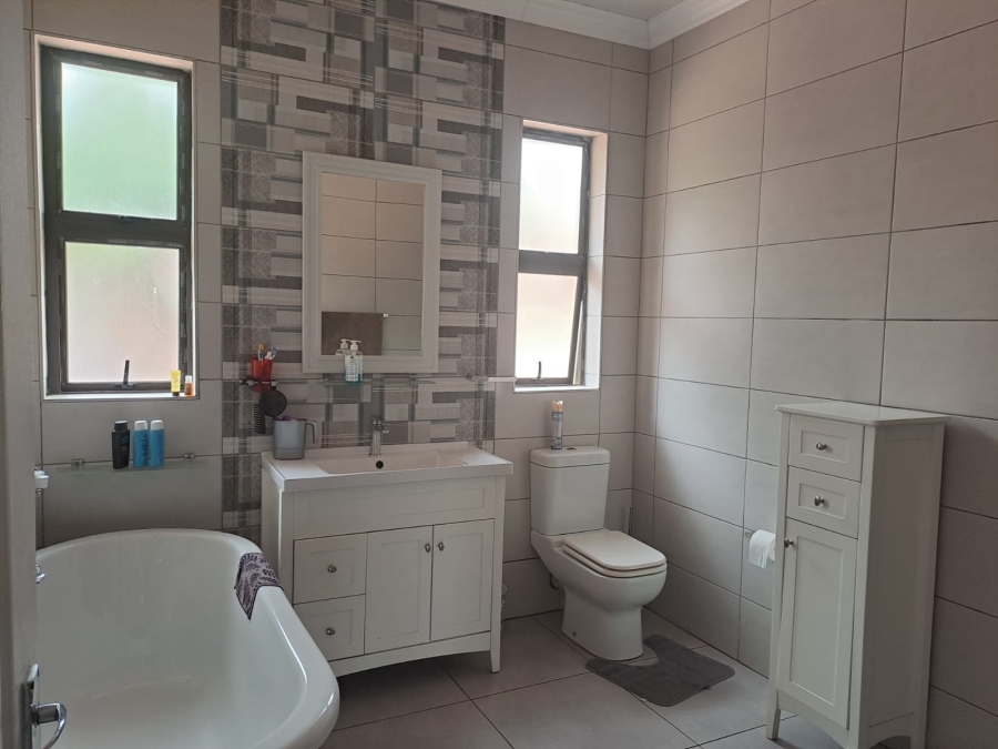 To Let 3 Bedroom Property for Rent in Ben Fleur Mpumalanga