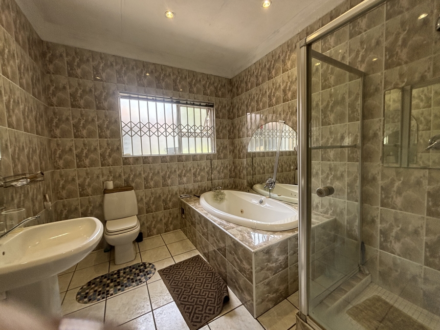 To Let 3 Bedroom Property for Rent in Ben Fleur Mpumalanga