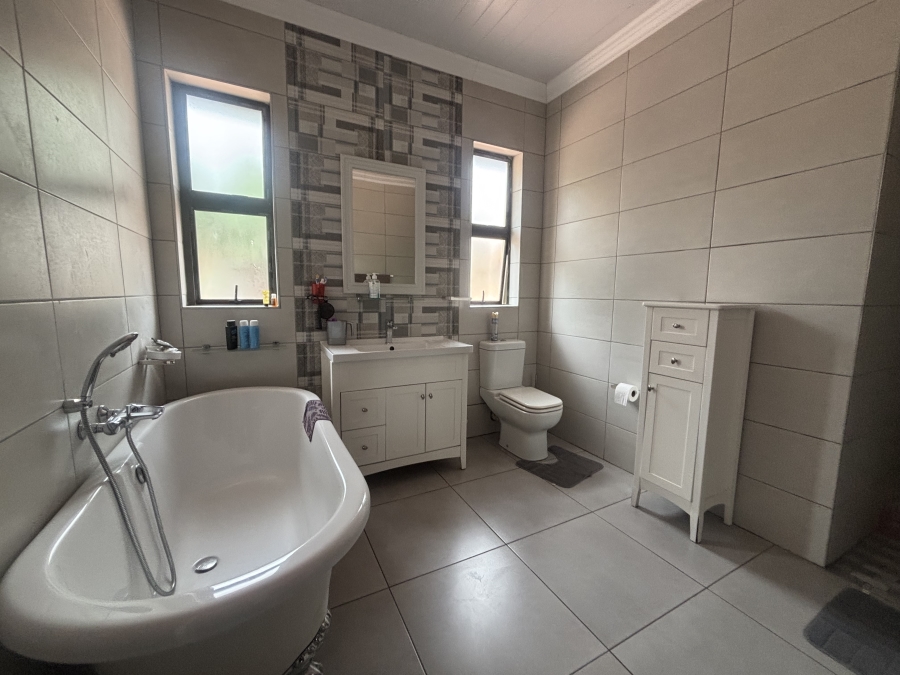 3 Bedroom Property for Sale in Ben Fleur Mpumalanga