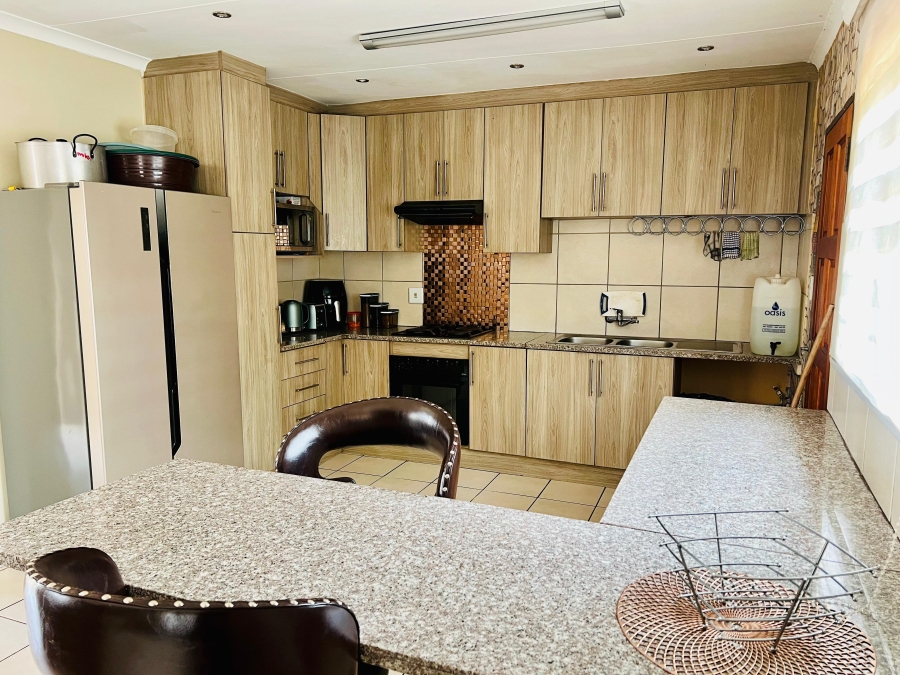 3 Bedroom Property for Sale in Jackaroo Park Mpumalanga