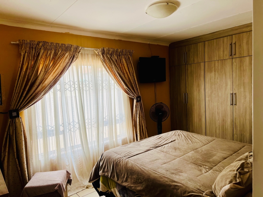 3 Bedroom Property for Sale in Jackaroo Park Mpumalanga