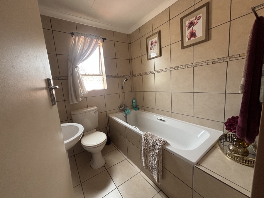 3 Bedroom Property for Sale in Del Judor Ext 12 Mpumalanga