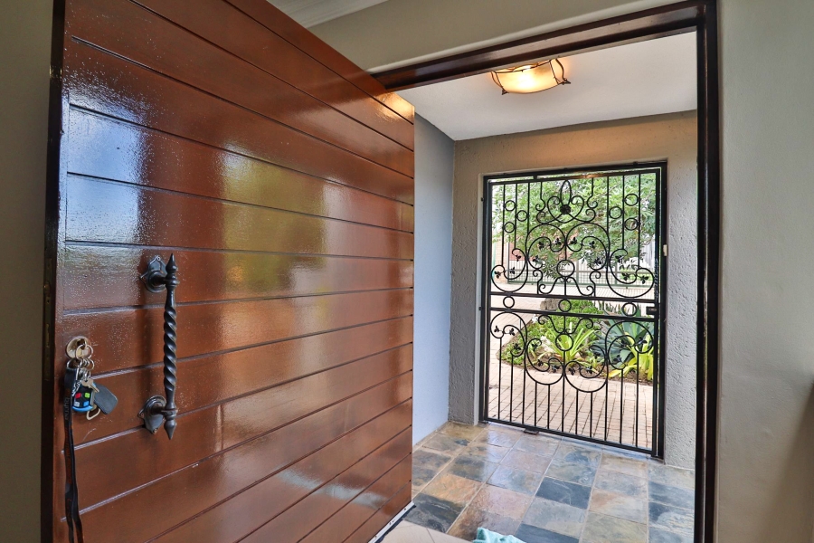 6 Bedroom Property for Sale in Sonheuwel Ext 1 Mpumalanga